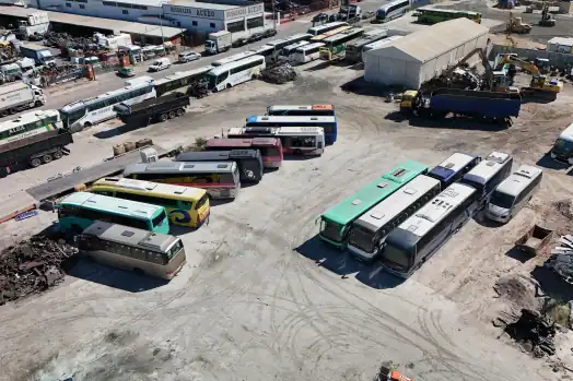 Nuestro desguace de autobuses está de aniversario